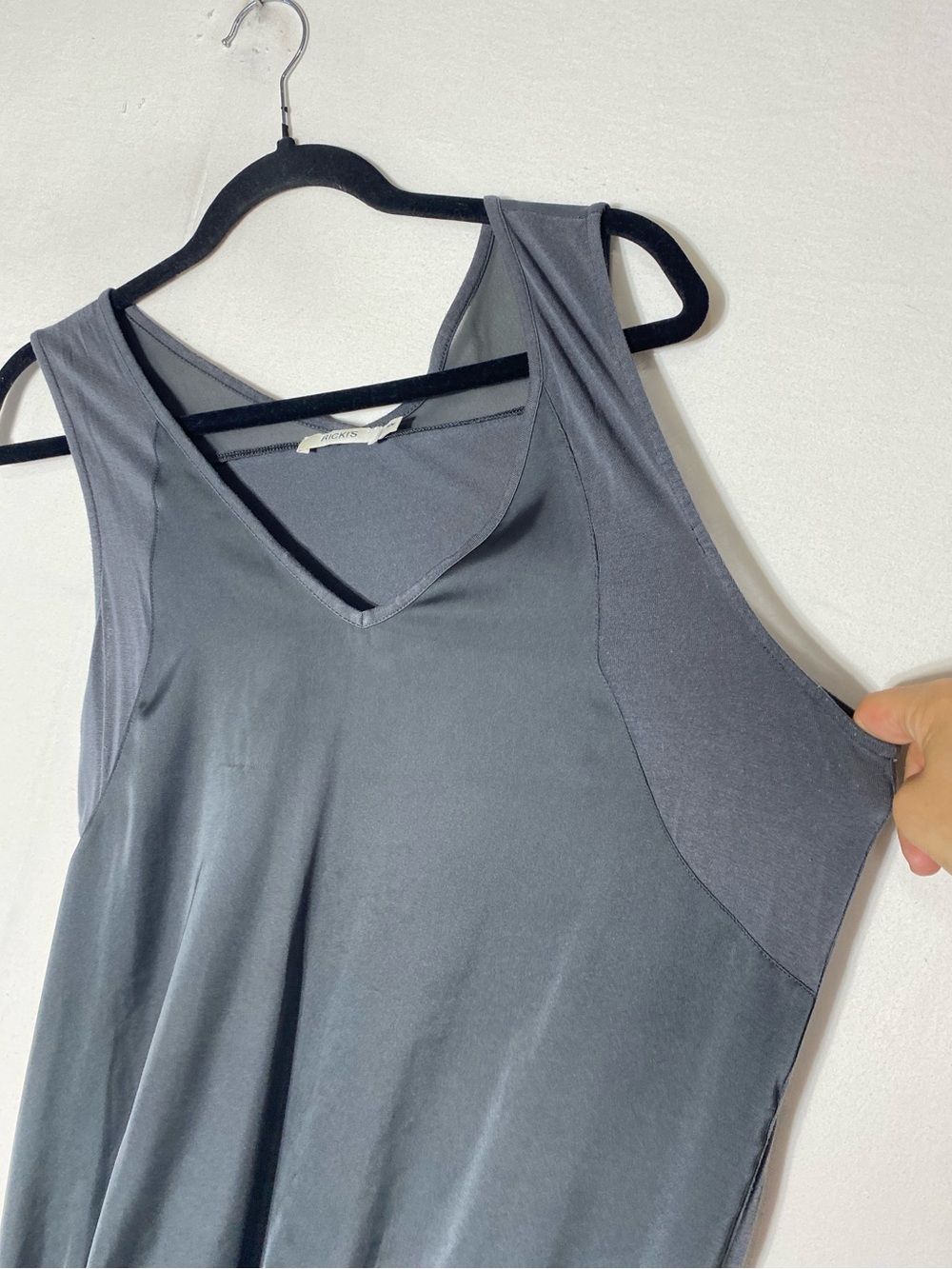 Ricki's Dark Grey Flowy Tank Top with Bottom Tie Accent M - Picture 7 of 15